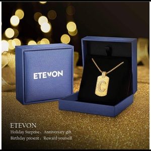 Letter C necklace for men of women